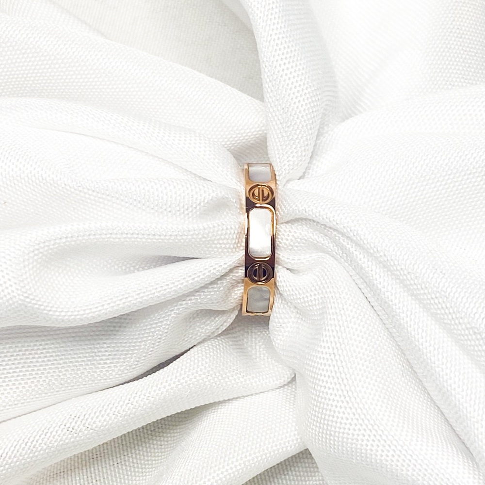 Rose gold ring